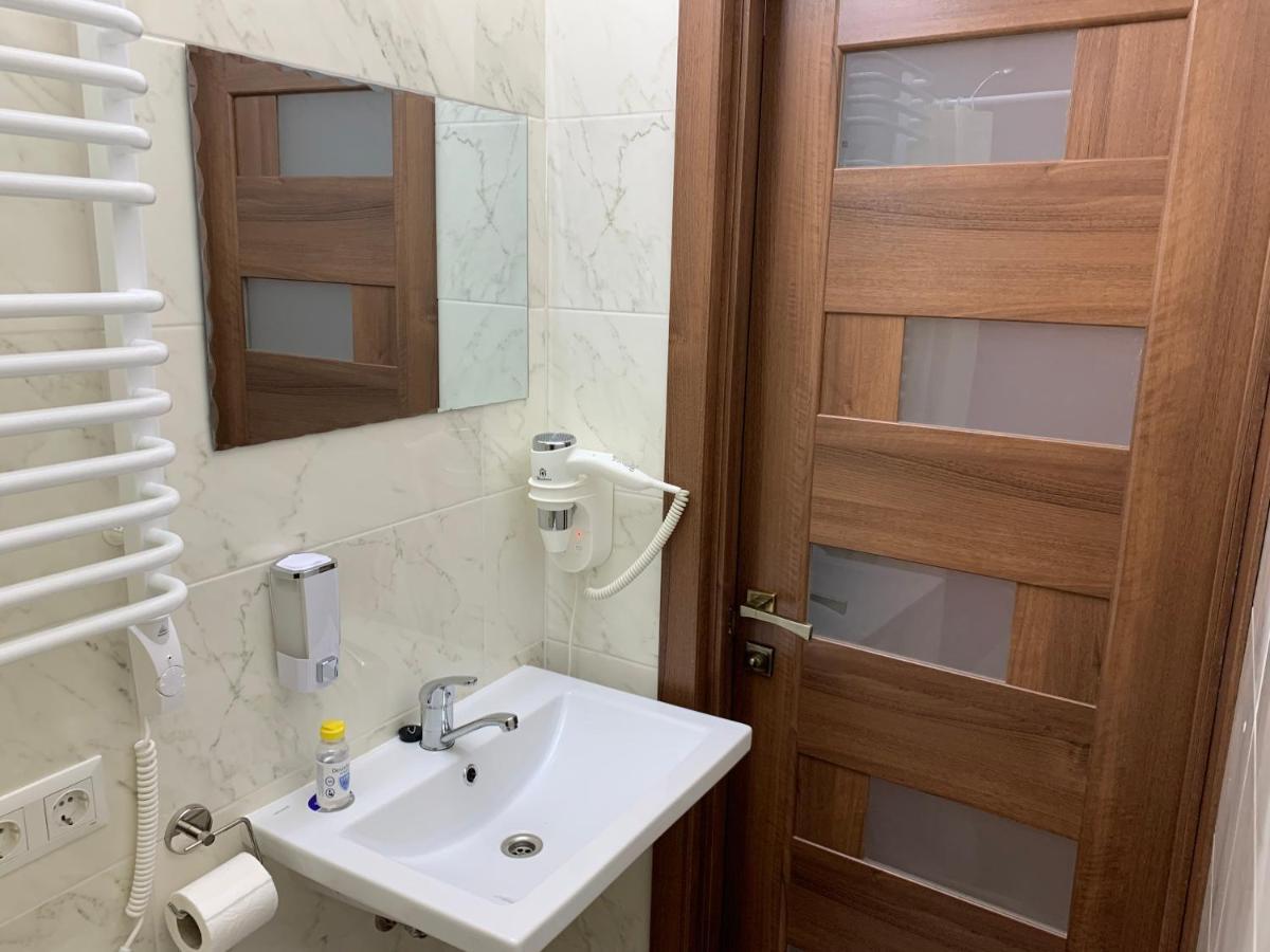 Апартаменти-Студія На Герцена TTchernivtsi Extérieur photo